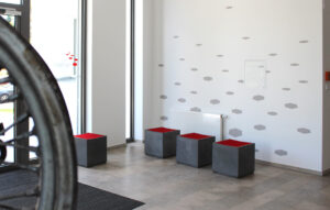 Brandschutzmöbel: Sitzwürfel aus Beton