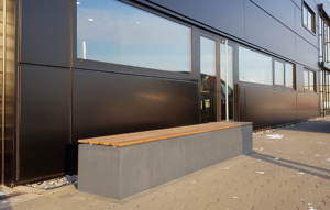 Betonbank Massa mit Sitzauflage aus Teakholz