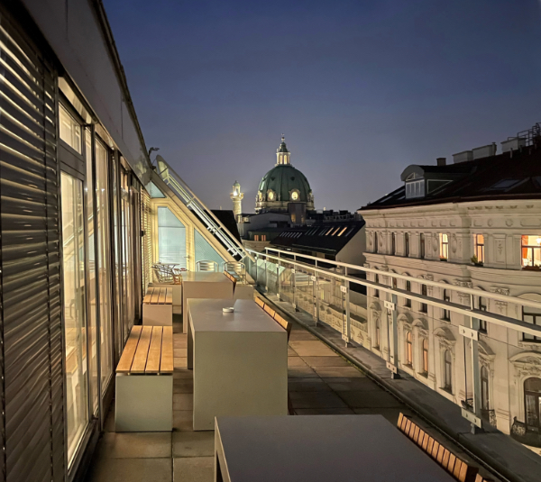 Betonmöbel Bank und Tisch von OGGI Beton